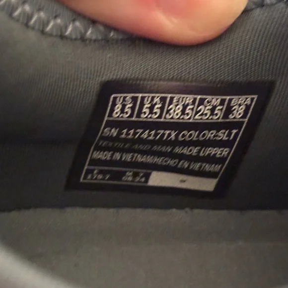 Skechers Sneakers - Picture 4 of 5